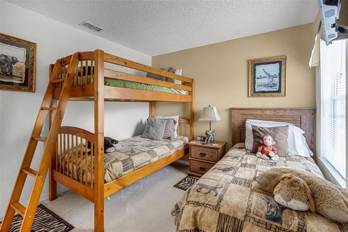 Image No.15-6 Bed Property for sale