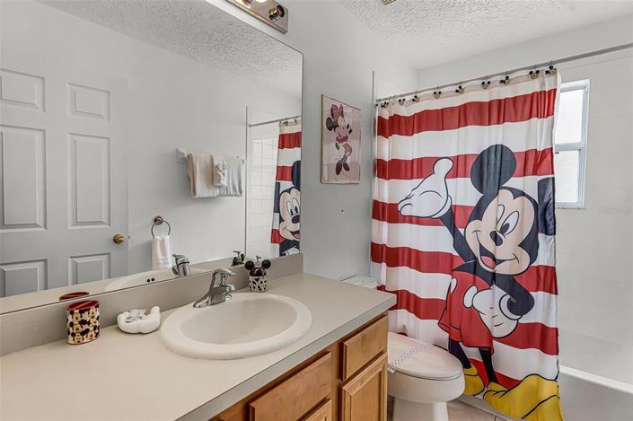 Image No.16-6 Bed Property for sale