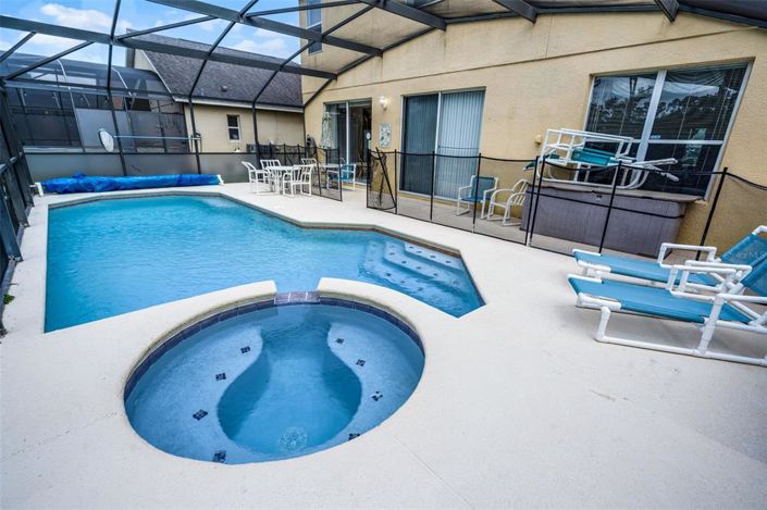 Image No.30-6 Bed Property for sale