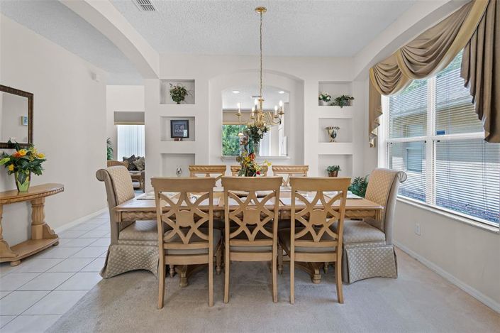 Image No.4-6 Bed Property for sale