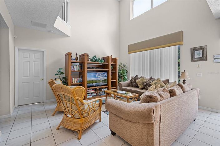 Image No.6-6 Bed Property for sale