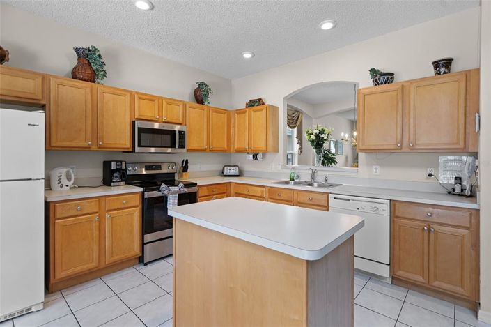 Image No.7-6 Bed Property for sale