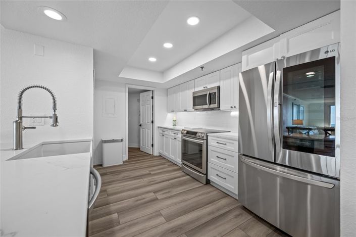 Image No.8-2 Bed Property for sale