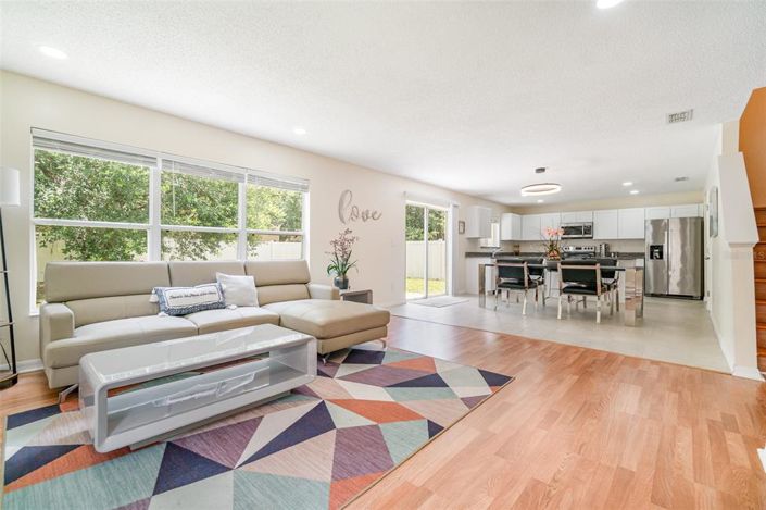 Image No.11-4 Bed Property for sale