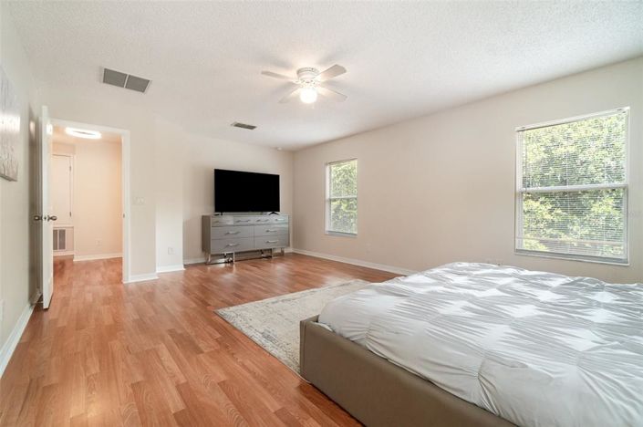 Image No.24-4 Bed Property for sale