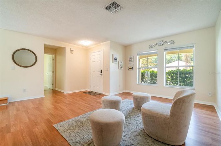 Image No.6-4 Bed Property for sale