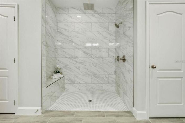 Image No.2-4 Bed Property for sale