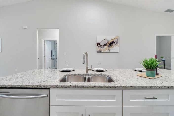 Image No.8-4 Bed Property for sale