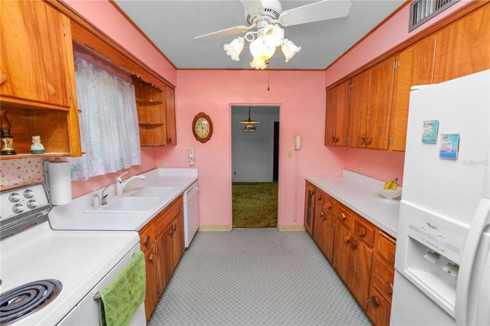 Image No.12-3 Bed Property for sale