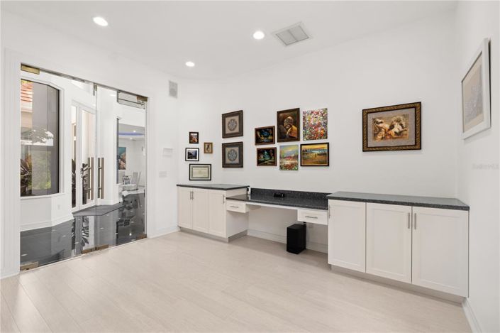 Image No.16-5 Bed Property for sale