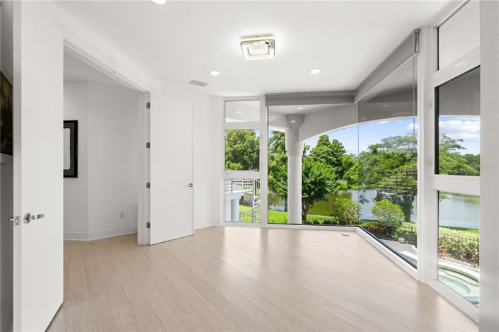 Image No.35-5 Bed Property for sale