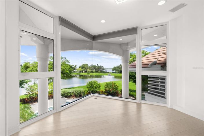 Image No.36-5 Bed Property for sale