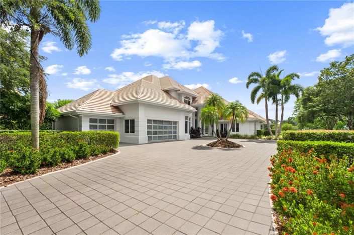 Image No.5-5 Bed Property for sale