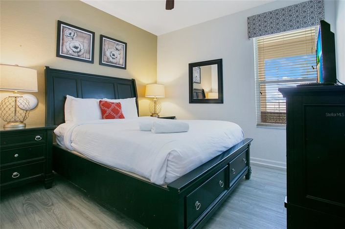 Image No.14-6 Bed Property for sale