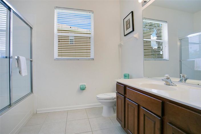 Image No.15-6 Bed Property for sale