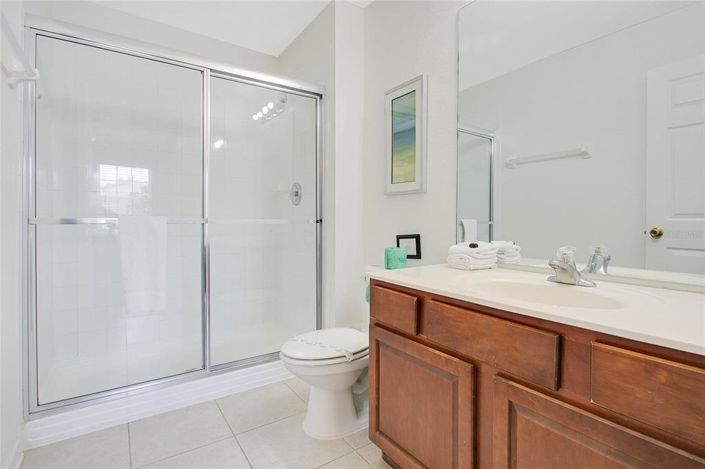 Image No.17-6 Bed Property for sale