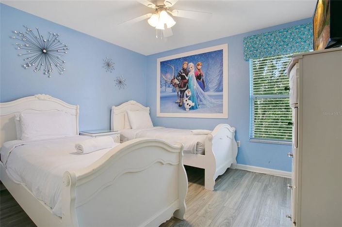 Image No.19-6 Bed Property for sale