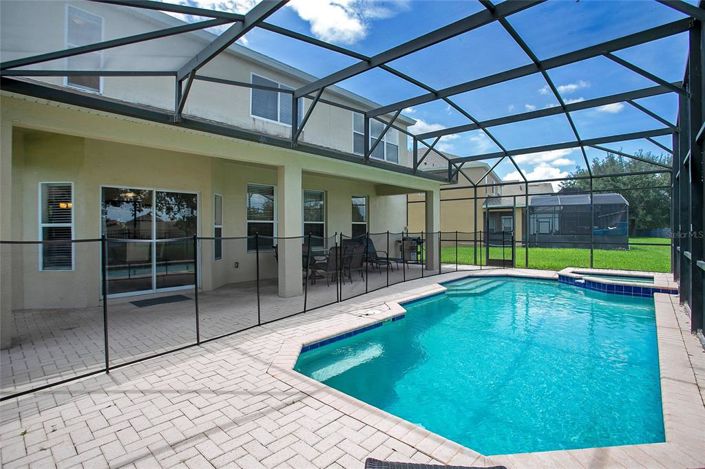 Image No.31-6 Bed Property for sale