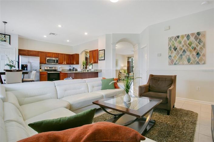 Image No.5-6 Bed Property for sale