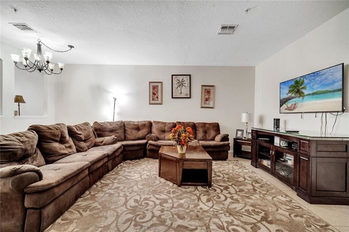 Image No.5-3 Bed Property for sale