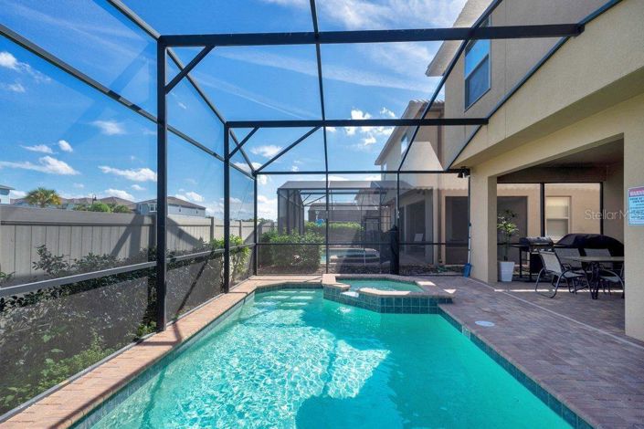 Image No.30-6 Bed Property for sale