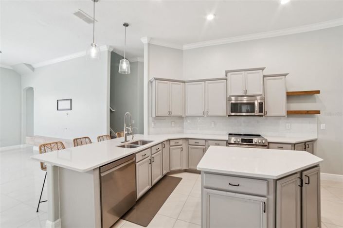 Image No.13-5 Bed Property for sale