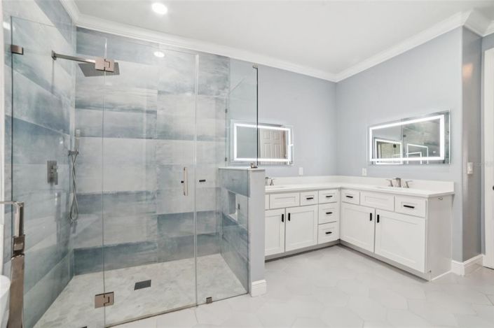 Image No.18-5 Bed Property for sale