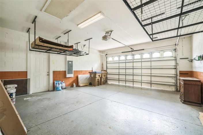 Image No.30-5 Bed Property for sale