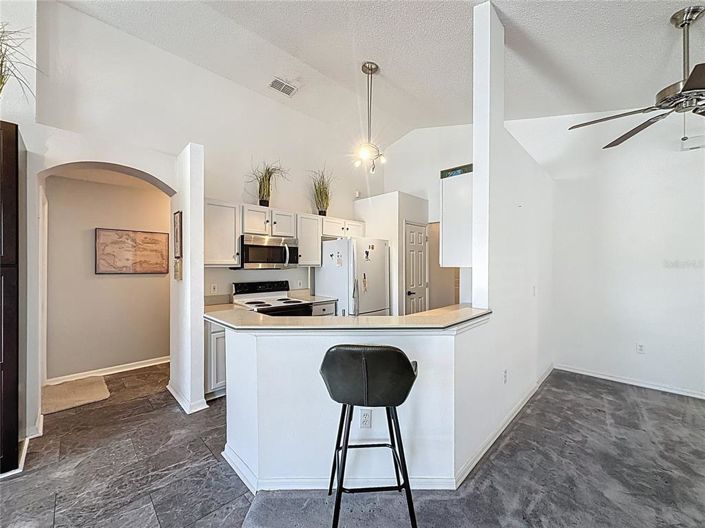 Image No.12-4 Bed Property for sale