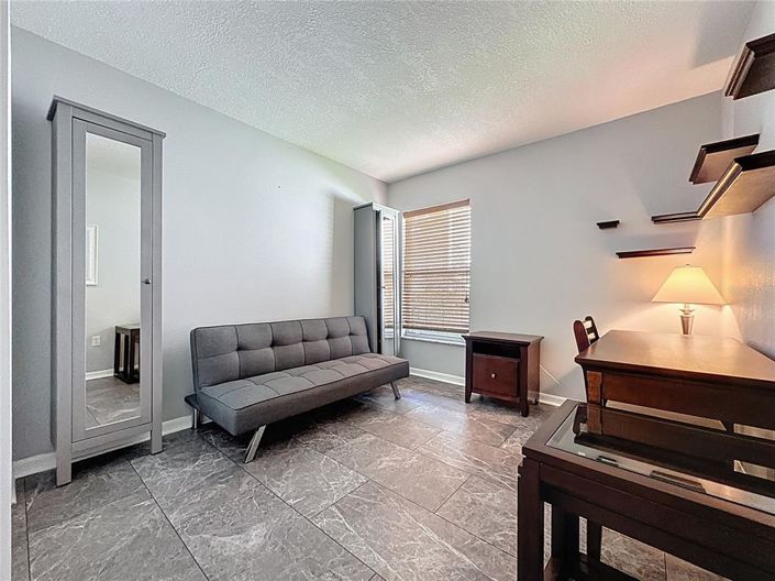 Image No.30-4 Bed Property for sale