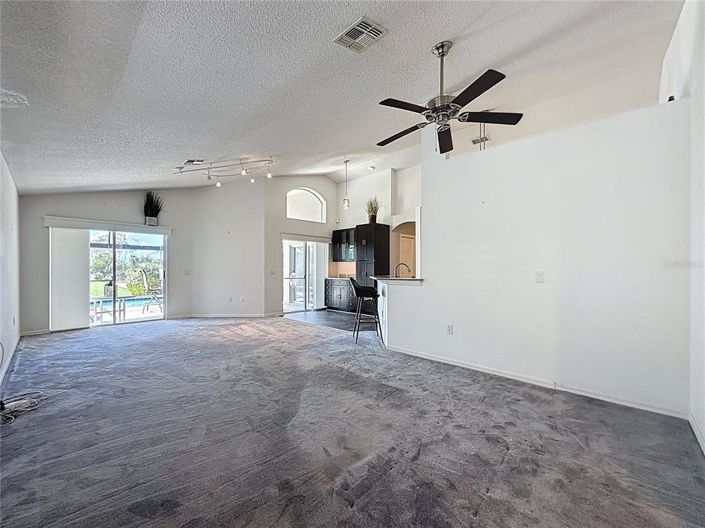 Image No.8-4 Bed Property for sale