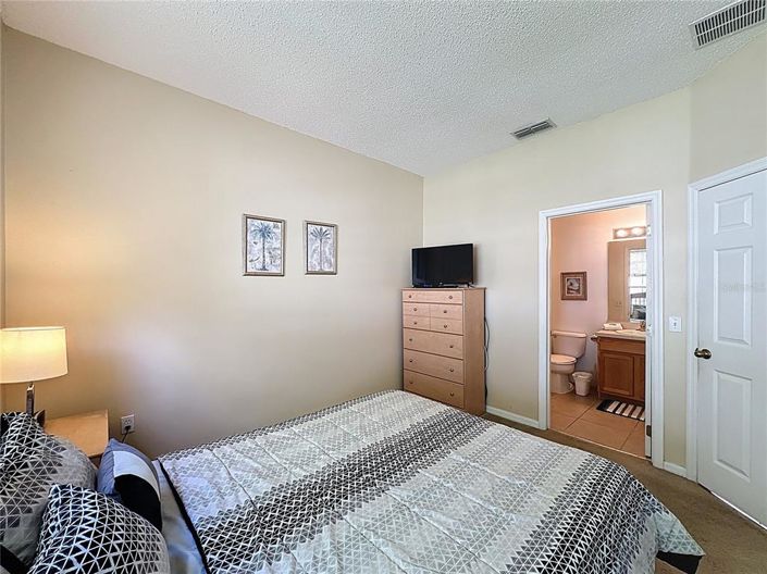 Image No.28-4 Bed Property for sale