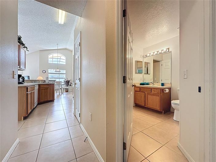 Image No.33-4 Bed Property for sale