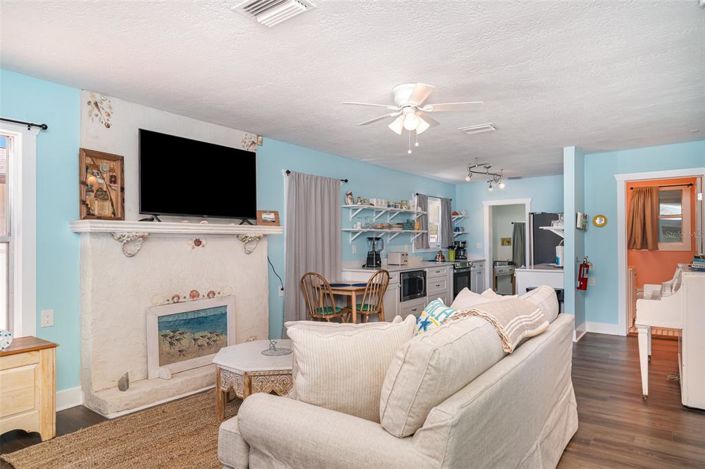 Image No.11-4 Bed Property for sale