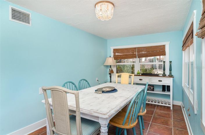 Image No.12-4 Bed Property for sale