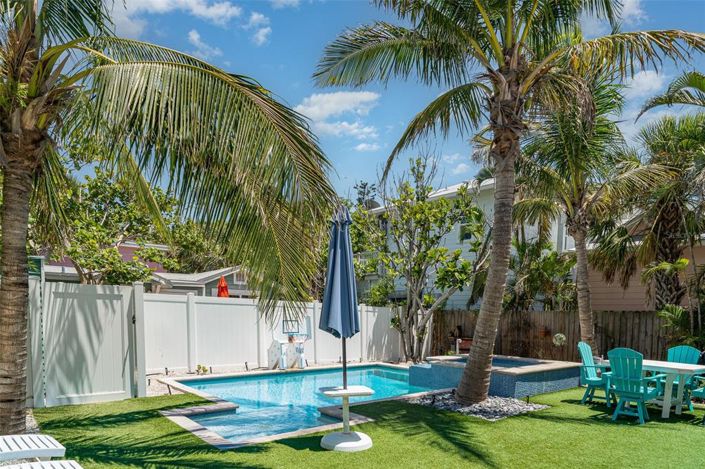 Image No.30-4 Bed Property for sale