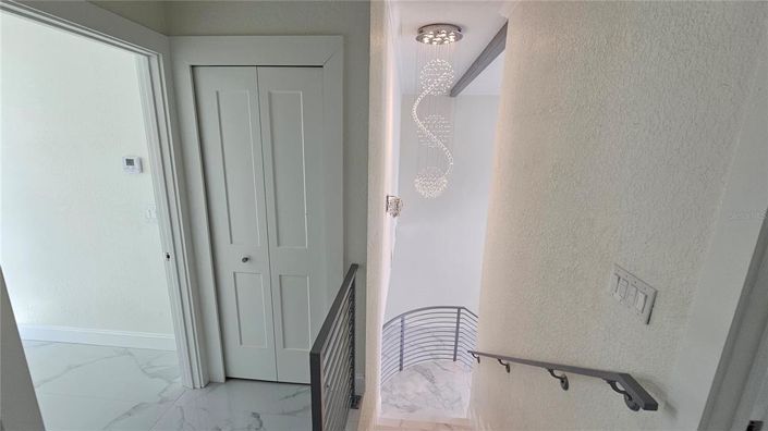 Image No.35-6 Bed Property for sale