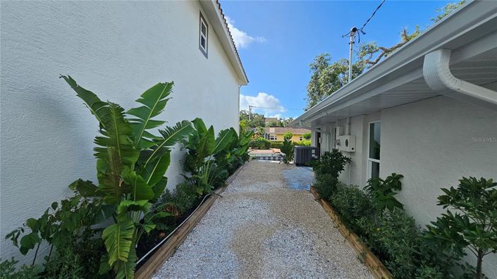 Image No.43-6 Bed Property for sale