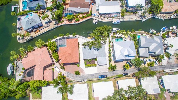 Image No.5-6 Bed Property for sale