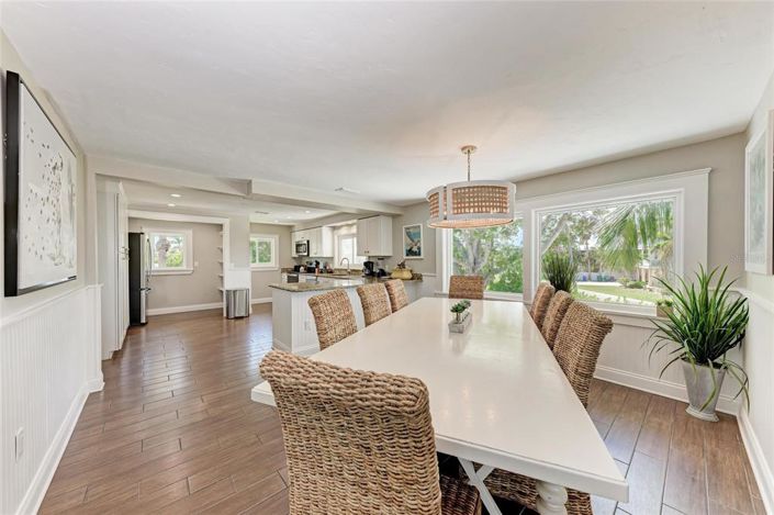 Image No.23-5 Bed Property for sale