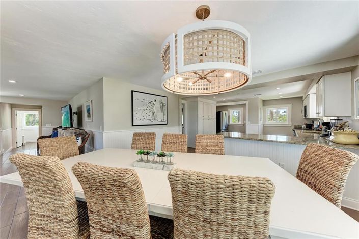 Image No.24-5 Bed Property for sale