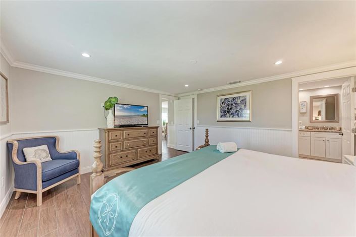 Image No.33-5 Bed Property for sale