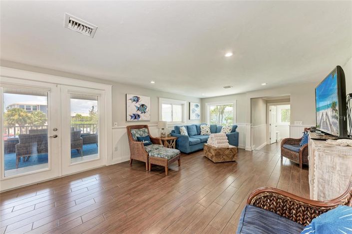 Image No.37-5 Bed Property for sale