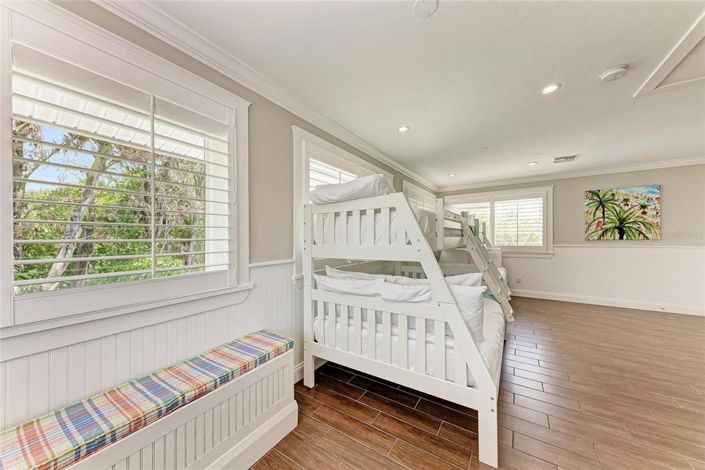 Image No.44-5 Bed Property for sale