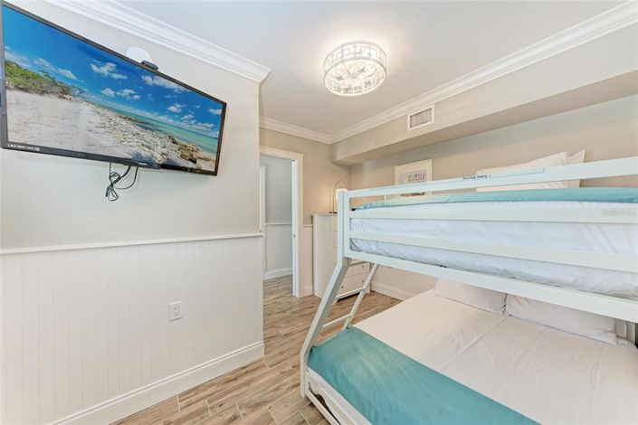 Image No.9-5 Bed Property for sale