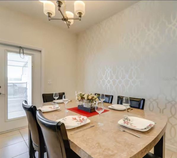 Image No.15-4 Bed Townhouse for sale