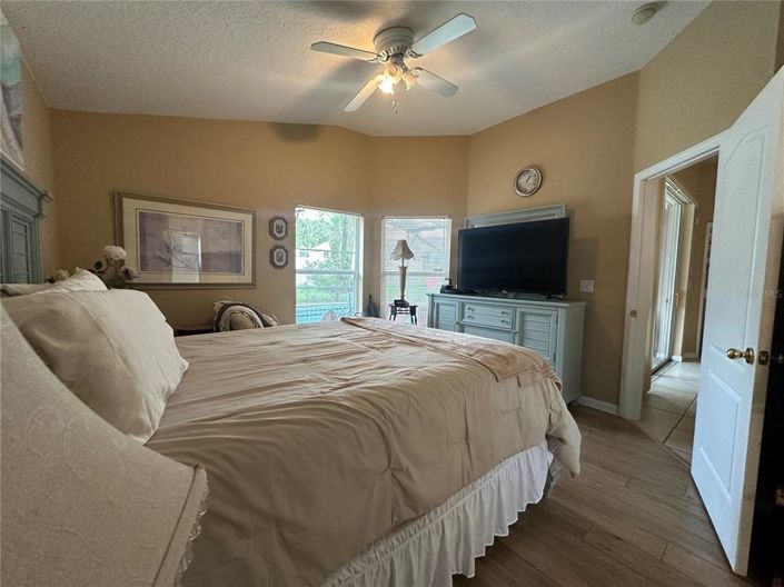 Image No.24-4 Bed Property for sale