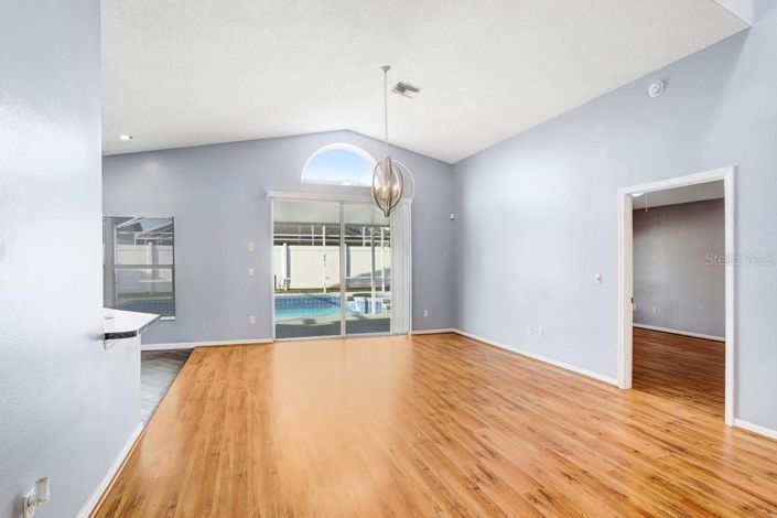 Image No.12-3 Bed Property for sale