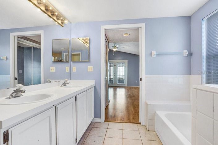 Image No.23-3 Bed Property for sale