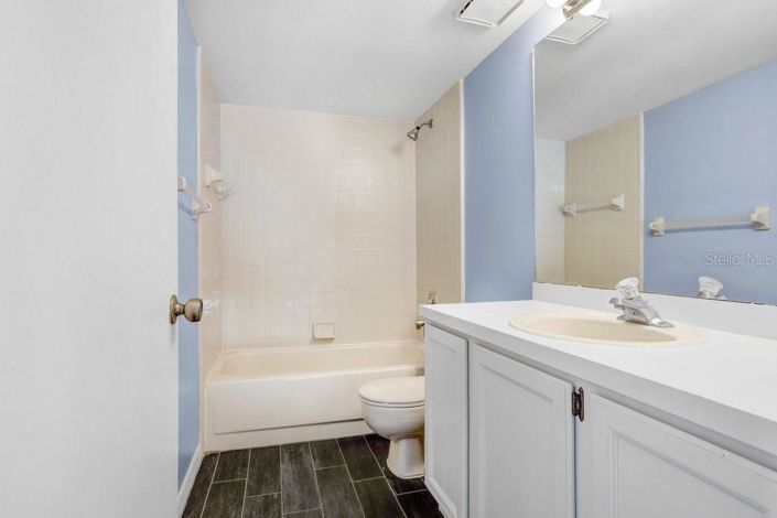 Image No.32-3 Bed Property for sale